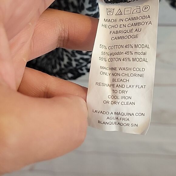 Michael Kors, Cheetah Print 3/4 Sleeve Blouse - Picture 6 of 7